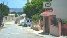 Συναγερμός στην Κίσαμο: Κρατά όμηρο τη γυναίκα του και απειλεί να ανατινάξει το σπίτι του στον αέρα