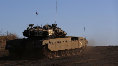 Anadolu: Η Κύπρος αντικαθιστά τα ρωσικά άρματα T-80U με τα ισραηλινά Merkava