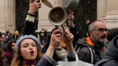 Η κατσαρόλα ως εργαλείο επανάστασης από τον Μεσαίωνα έως σήμερα