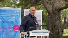 Ζιντάν: Λύγισε μετά την ανακήρυξή του σε πρεσβευτή ιδρύματος για παιδιά με καρκίνο - Δείτε βίντεο