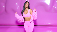 Μεγάλα νύχια, αποκαλυπτικό ντύσιμο και πλαστικές επεμβάσεις - Τι είναι η σλατίνα; 