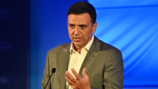 Κικίλιας: «Δεν εφησυχάζουμε» λέει, παρά τα αυξημένα κατά 15% έσοδα από τον τουρισμό το 2023