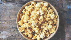 Πώς να φτιάξετε τα ποπ κορν με λεμόνι και θαλασσινό αλάτι με τα 3 εκατ. likes στο TikTok