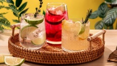  Πώς να φτιάξετε τα απόλυτα καλοκαιρινά mocktails