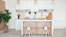 8 συμβουλές για να κάνετε την κουζίνα σας να λάμπει χωρίς κόπο