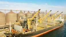 Ουκρανία: «Παγώνει» τη μεταφορά σιτηρών, λόγω αυξημένης παρουσίας ρωσικών μαχητικών στη Μαύρη Θάλασσα