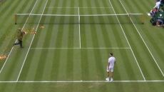 Wimbledon: Ακτιβιστές διέκοψαν παιχνίδι για να πετάξουν κομφετί - Δείτε βίντεο 