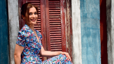 Δάφνη Αλεξάντερ, η Κύπρια ηθοποιός που χτίζει μια σημαντική διεθνή καριέρα, χωρίς να ξεχνάει ούτε στιγμή τις ελληνικές ρίζες της