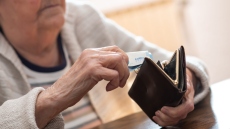 Εργαζόμενοι συνταξιούχοι - Τσακλόγλου: Πάνω από 81.000 έχουν δηλωθεί στην πλατφόρμα