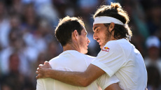 Στέφανος Τσιτσιπάς: Στέλνει στη... σύνταξη τον Μάρεϊ - «Δεν ξέρω εάν θα παίξω ξανά στο Wimbledon» δήλωσε ο Βρετανός 