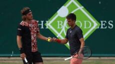  Wimbledon: Διακόπηκε και το παιχνίδι του Στέφανου με τον Πέτρο Τσιτσιπά στο διπλό! 