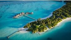 Οι Μαλδίβες γίνονται η πρώτη χώρα στον κόσμο που απαγορεύει το κάπνισμα σε όσους γεννήθηκαν μετά το 2007