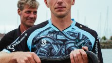 Η νέα φανέλα της Φόλενταμ είναι αφιερωμένη στα χέλια και τους ψαράδες - Δείτε βίντεο