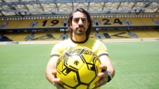 Πισάρο: «Θέλω να σηκώσω τρόπαια με τη φανέλα της ΑΕΚ» - Δείτε βίντεο