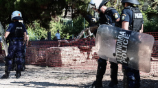 Πατήσια: Επίθεση με πέτρες σε αστυνομικούς στο πάρκο Δρακοπούλου - Μία σύλληψη