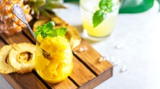 Οι καλύτερες ιδέες για δροσερά ροφήματα και φρουτένια επιδόρπια