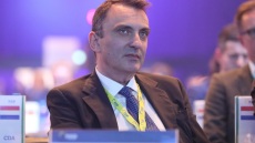 Θανάσης Μπακόλας: Ο Έλληνας που θέλει να σπάσει την «φούσκα των Βρυξελλών»