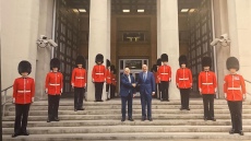 Συνάντηση Δένδια - Γουάλας: Νέο πλαίσιο συνεργασίας Ελλάδας - Βρετανίας για την αντιμετώπιση σύγχρονων απειλών