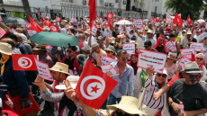 Τυνησία: Εντείνεται η δυσαρέσκεια για τον πρόεδρο Σάγιεντ - Διαδηλώσεις στην Τύνιδα
