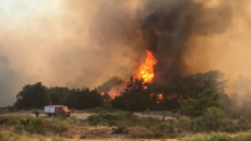 Φωτιά στη Ρόδο: Άρση κινδύνου για δέκα χωριά με μήνυμα από το 112