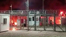 Επεισόδια στο Κέντρο Κράτησης της Αμυγδαλέζας: Μετανάστες έβαλαν φωτιές