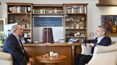 Επίσκεψη Καραμανλή στον Κωνσταντίνο Ζέρβα