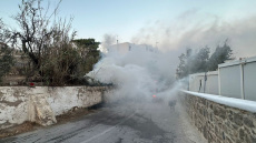 Μύκονος: Φωτιά στην Ψαρρού δίπλα στο Nammos - Δείτε βίντεο