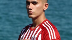 Ολυμπιακός:  Ερυθρόλευκος και με τη βούλα ο Αλεξανδρόπουλος