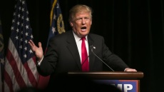 Ντόναλντ Τραμπ: Θα εμφανιστεί το βράδυ στο ομοσπονδιακό δικαστήριο για την τρίτη δίωξη σε βάρος του