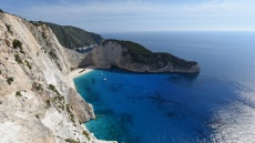 13 ταβέρνες που ξεχωρίζουμε στα Επτάνησα