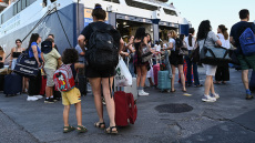 Αδειούχοι Αυγούστου: Στο 100% η πληρότητα στα πλοία - Σε ποια νησιά θα βρέξει