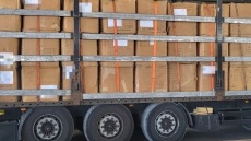 Πάτρα: Μπλόκο σε φορτηγό με λαθραία καπνά πριν φύγει για Ιταλία - Κατασχέθηκαν πάνω από 14 τόνοι