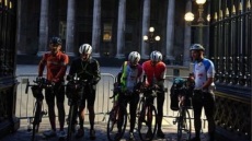 Γλυπτά του Παρθενώνα: Οκτώ ποδηλάτες ξεκίνησαν πορεία από το Λονδίνο στην Αθήνα με μήνυμα για την επιστροφή τους