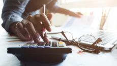 ΑΑΔΕ: Στην «τσιμπίδα» της εταιρίες πώλησης κινητών  για πλαστά τιμολόγια ύψους 27,5 εκατ. ευρώ