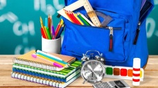 Επίδομα σχολικών ειδών 150 ευρώ: Ποιοι μαθητές το δικαιούνται