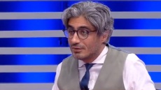 Κρατούμενος Τούρκος δημοσιογράφος απελευθερώθηκε και μετά ειδοποιήθηκε με SMS να... επιστρέψει στη φυλακή!