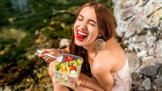 Το κατακόκκινο λαχανικό που προφυλάσσει από καρκίνο και οστεοπόρωση