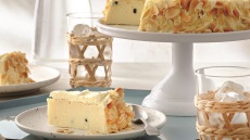 Ψητό cheesecake με passion fruit από τον Στέλιο Παρλιάρο