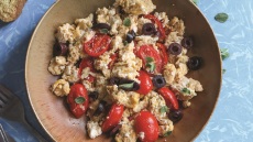 Αυγά τσακλατιστά: η εύκολη πεντανόστιμη συνταγή