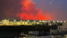 Φωτιά στην Αλεξανδρούπολη: Ανεξέλεγκτο το πύρινο μέτωπο - «Δύσκολη νύχτα με ριπές ανέμου 7-8 μποφόρ»