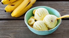 Φτιάχνουμε εύκολα και γρήγορα απολαυστικό παγωτό μπανάνα