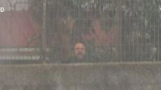 Μενίδι: Κάτοικος ζητά βοήθεια σε live μετάδοση ενώ καίγεται το σπίτι του