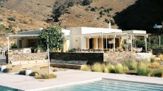 Μοναδική farm to table εμπειρία στον όρμο Ψαθί της Τζιας