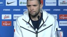 Συγκίνησε ο Παπανικολάου: «Να κάνουμε κάτι για να μην βλέπουμε μανάδες να κλαίνε παιδιά και γιαγιάδες τα σπίτια τους» 