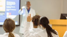 Ανοίγει ο δρόμος για την ίδρυση μη κρατικής ιατρικής σχολής στην Ελλάδα - Θα στεγαστεί στο Ελληνικό