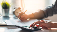 Φορολογικές δηλώσεις: Τελειώνει ο χρόνος και έρχεται η... διπλή δόση