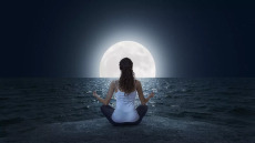 Πανσέληνος: Το σπάνιο «μπλε φεγγάρι» του Αυγούστου – Πώς επηρεάζει ύπνο, διάθεση και συμπεριφορά