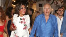 Γιάννα Αγγελοπούλου: Στη Μύκονο με τον σύζυγό της και τους γιους τους  