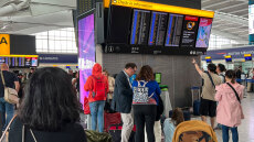 Μεγάλη Βρετανία: Σε «λανθασμένα εισερχόμενα δεδομένα» ρίχνουν την ευθύνη για την κατάρρευση του συστήματος