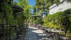 5 all day αυλές για χαλαρές αποδράσεις στην πόλη